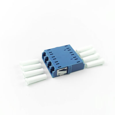 Ruimtebesparende FTTH-oplossingen Standaard flens, oorloze vierkant LC UPC-optische vezeladapter