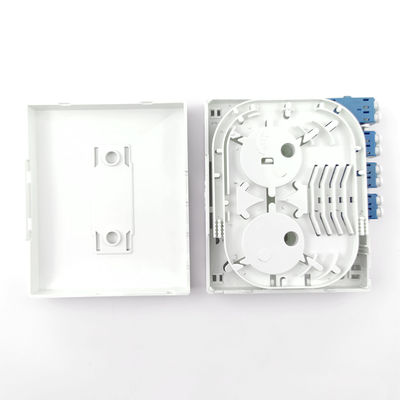 - Gemaakt in grijs/wit 4 kernen LC UPC Plastic Fiber Optic Faceplate Socket Panel voor binnen