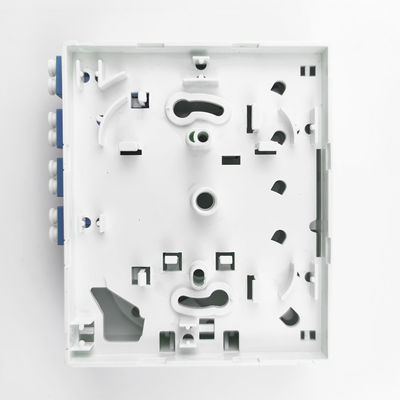 - Gemaakt in grijs/wit 4 kernen LC UPC Plastic Fiber Optic Faceplate Socket Panel voor binnen